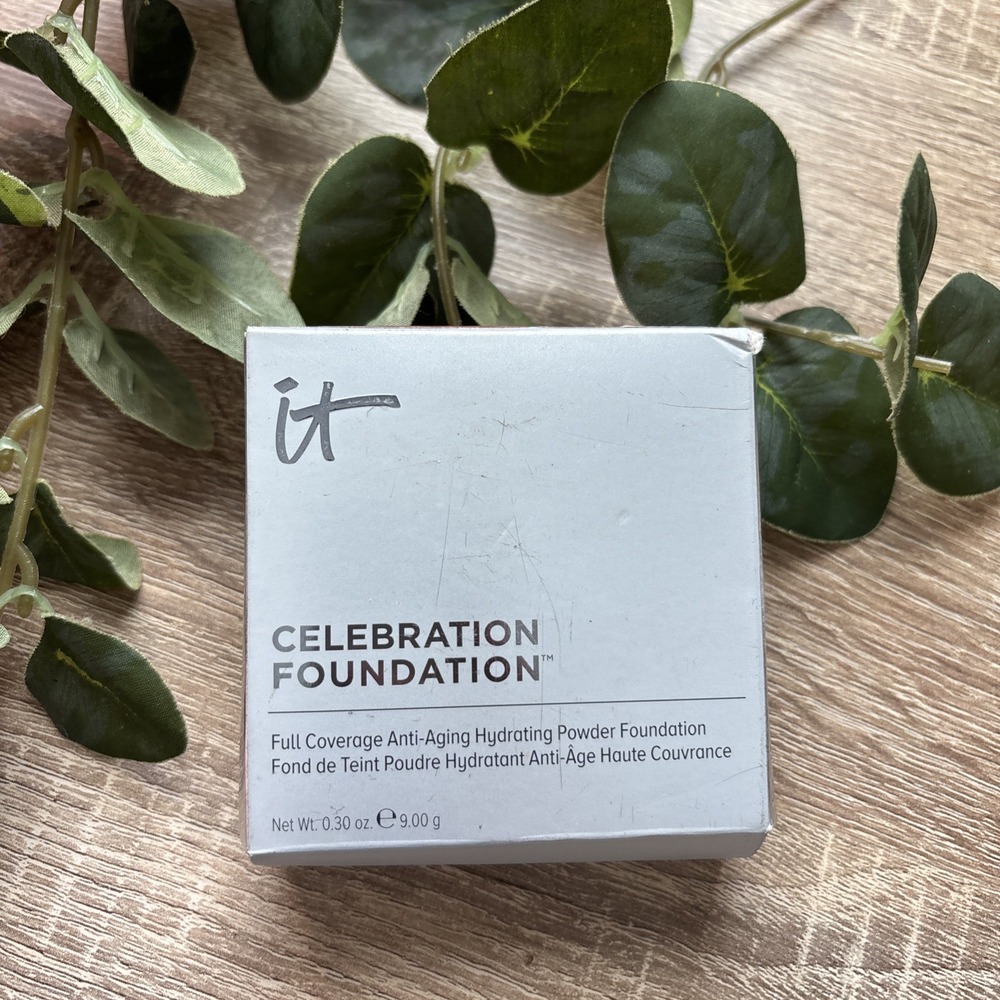 IT COSMETICS ~ CELEBRATION FOUNDATION ILLUMINATION POWDER ~ DEEP ~ 0.30 OZ